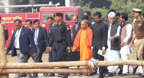 सीएम योगी ने रोजगार मेले का उद्घाटन कर कहा-एक वर्ष में एक लाख युवाओं को रोजगार देगी सरकार