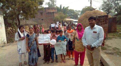 विद्यालयों से निकाली गयी प्रभात फेरी