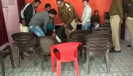 पुलिस के दावों की पोल, न्याय न मिलने से क्षुब्ध युवक ने कोतवाल के कमरे में ही खाया जहर