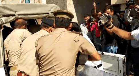 पुलिस महकमे में मचा हड़कंप,केंद्रीय वित्तराज्य मंत्री की सुरक्षा ड्यूटी में तैनात दारोगा ने खुद को मारी गोली हुई मौत