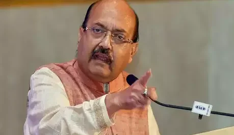 अपना हो या पराया, अखिलेश सभी को डंक मारने का काम करते हैं:अमर सिंह