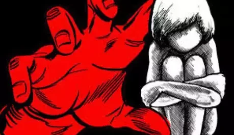 उत्तर प्रदेश के बुलंदशहर में घर के बाहर खेल रहीं दो मासूम बहनों को बर्गर खिलाने के बहाने किया रेप