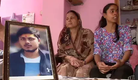 कासगंज में15 अगस्त को तिरंगा यात्रा की अनुमति न मिलने से दुखी है मृतक चंदन का परिवार