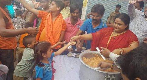 जिले में मनाया गया आखिरी बड़े मंगल पर बड़ी धूम धाम से भंडारा