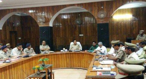 पुलिस अधीक्षक महोदय द्वारा किया गया क्राइम मीटिंग