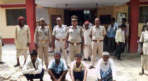 पुलिस ने किया चार वाछिंत अपराधियो को गिरफ्तार
