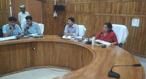 पूर्ण पेयजल परियोजनाओं को तत्काल किया जाय ऊर्जीकृत: जिलाधिकारी
