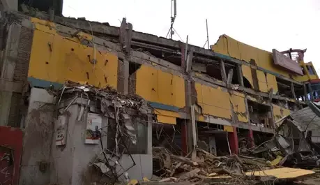 इंडोनेशिया के सुलावेसी द्वीप में आया जबरदस्त भूकंप, 400 लोगों की मौत