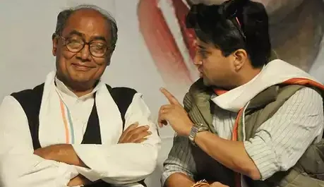 राहुल के लिए पार्टी नेताओं की फूट बनी बड़ी समस्या, दिग्विजय और ज्योतिरादित्य में जमकर हुई तू-तू मैं-मैं