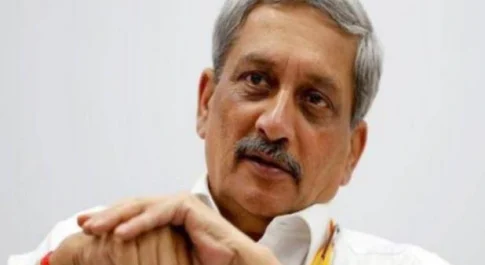 मनोहर पर्रिकर की हालत गंभीर,एयर एंबुलेंस के जरिए ले जाया गया दिल्ली के एम्स अस्पताल से गोवा