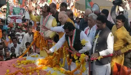 मध्य प्रदेश के गुना में अमित शाह ने किया रोड शो,कार्यकर्ताओं की उमड़ी भारी भीड़