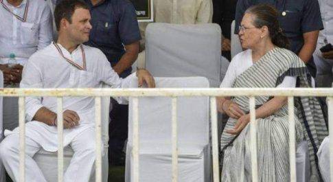 क्या सोनिया ने कांग्रेस की कमान सौंपने के बाद गठबंधन की भी जिम्मेदारी राहुल को सौंप दी?