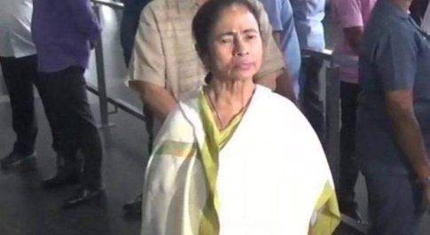 असम के लोग दहशत में हैं. बीजेपी सरकार सुपर इमरजेंसी सरकार की तरह बाहुबल दिखा रही है:ममता बनर्जी