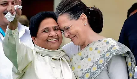 क्या बहन जी PM पद की रेस में है? इसरा तो ऐसा ही कुछ है