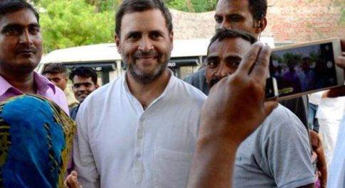सोशल मीडिया की बढ़ती भूमिका के मद्देनजर कांग्रेस बना रही सोशल मीडिया टीम