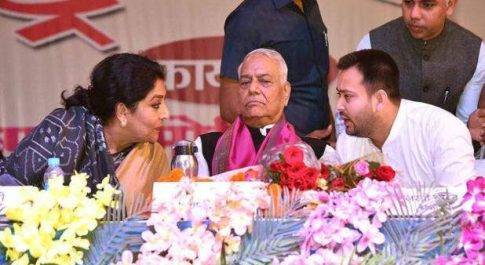 शोले फिल्म के डॉयलॉग की तरह पुलिस रेप के मामलों में लड़की से पूछते हैं ‘कितने आदमी थे :कांग्रेस