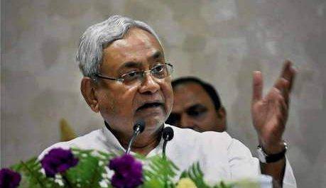 नितीश सरकार छात्रों को उपलब्ध कराएगी एजुकेशन लोन,माता-पिता नहीं चुका सके तो करेगी माफ़