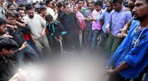 छात्रा को अगवा करने पहुंचे 3 बदमाशों को भीड़ ने पीट-पीटकर मार डाला