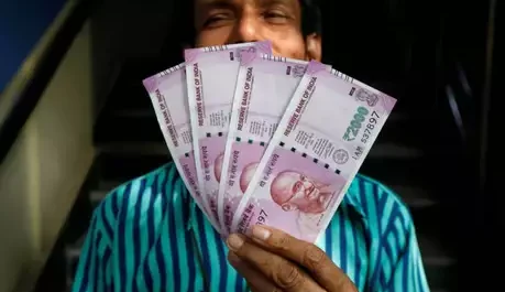 100 के बदले निकलने लगे ATM से 2000 के नोट,इंडियन बैंक को लगा 8 लाख 72 हजार का चुना
