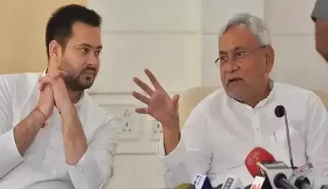 सुशील मोदी बताएं कि क्या नीतीश बिहार में नरेंद्र मोदी से बड़े और ज्यादा प्रभावशाली नेता हैं? : तेजस्वी