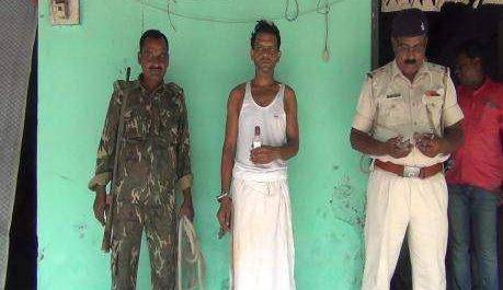 पुजारी की शर्मनाक हरकत का हुआ खुलासा, शराब के लिये बेच दिया भगवान की मुकुट