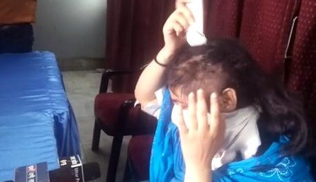 महिला वकील ने लगाया BJP नेता पर यौन शोषण का आरोप,प्रेस वार्ता के दौरान पीड़िता ने काटे बाल
