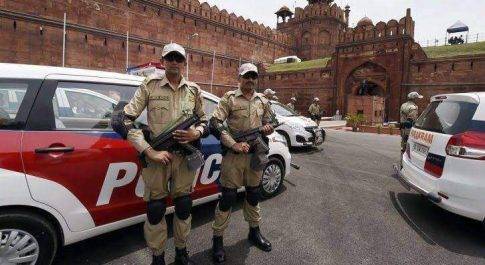 दिल्ली पुलिस की स्पेशल सेल ने तीन आतंकियों को किया गिरफ्तार, हथियार और विस्फोटक भी बरामद