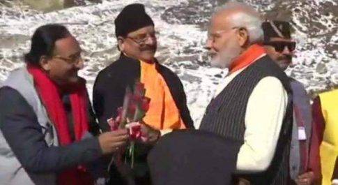 पीएम मोदी ने केदारनाथ में पूजा-अर्चना कर किया जलाभिषेक