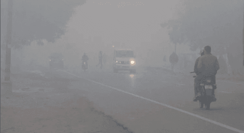 सर्द हवाओं ने दी दस्तक,कांप रहे है ताज नगरी के लोग,2.7 डिग्री तक पहुंचा तापमान