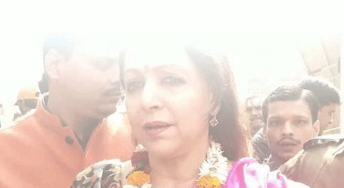पांच साल बाद बनारस आई हूं, बाबा का दर्शन करके बहुत अच्छा लगा: हेमा मालिनी