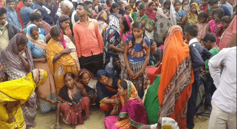 दीवार ढहने से 4 लोगों की मौत, एक की हालत नाजुक