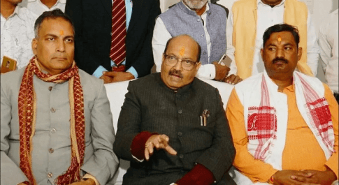 20 चोर मिल कर एक ईमानदार की छवि खराब करना चाहते हैं,जनता फिर से मोदी को piem बनाएगी:अमर सिंह
