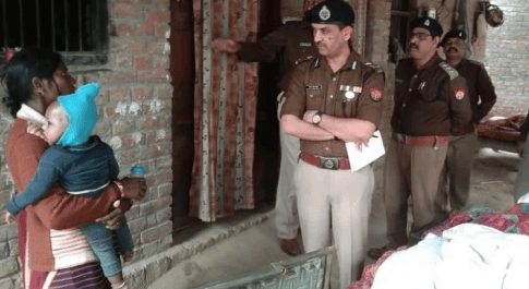 डबल मर्डर की गुत्थी सुलझाने में उलझी पुलिस,सोते समय गोली मारकर की गई हत्या