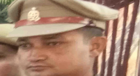 एक बार फिर UP पुलिस बानी चर्चा का विषय, थानेदार ने दर्ज की अपने hi खिलाफ शिकायत