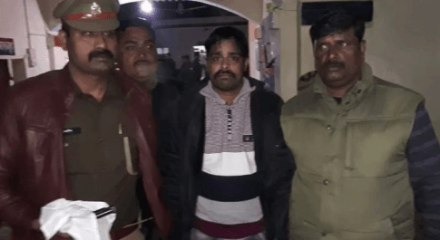 25 हजार के इनामी बदमाश को पुलिस ने किया गिरफ्तार, व्यापारी को गोली मार कर हुआ था फरार
