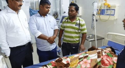 शिक्षिका सहित 26 छात्राएं केला खाने से हुई बीमार, 15 की हालत गंभीर