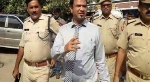बच्चों की मौत पर थम नहीँ रही राजनीति,बहुचर्चित डॉक्टर कफ़ील लिए गए हिरासत में