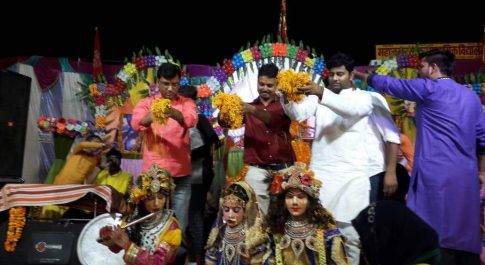 जैसा कर्म किया है तूने वैसा ही फल पायेगा, माँ को दुख पहुँचाने वाले चैन कहाँ तू पायेगा