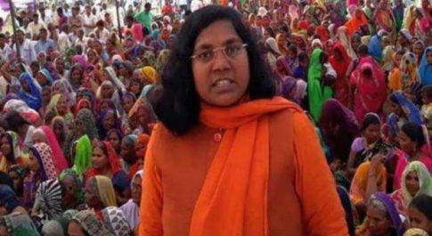 बीजेपी सांसद सावित्री बाई फुले ने कहा- ‘अंबेडकर की मूर्ति को भगवा कर देना है उनका अपमान