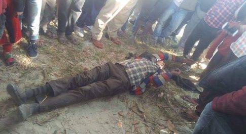 युवक का शव मिलने से मचा हड़कंप 