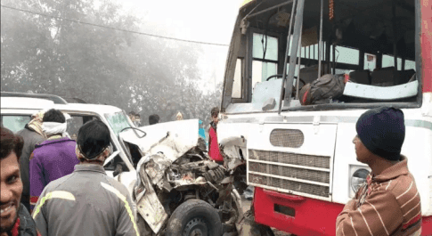 रोडवेज बस और स्कॉर्पियो की टक्कर में छह लोग घायल