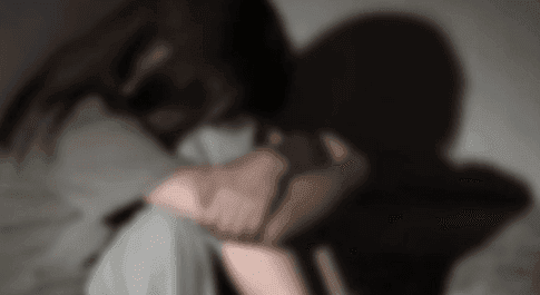 पांच साल की बेटी को नशीला पदार्थ खिलाकर पिता करता था दुष्कर्म,पत्नी ने दर्ज कराया मुकदमा 