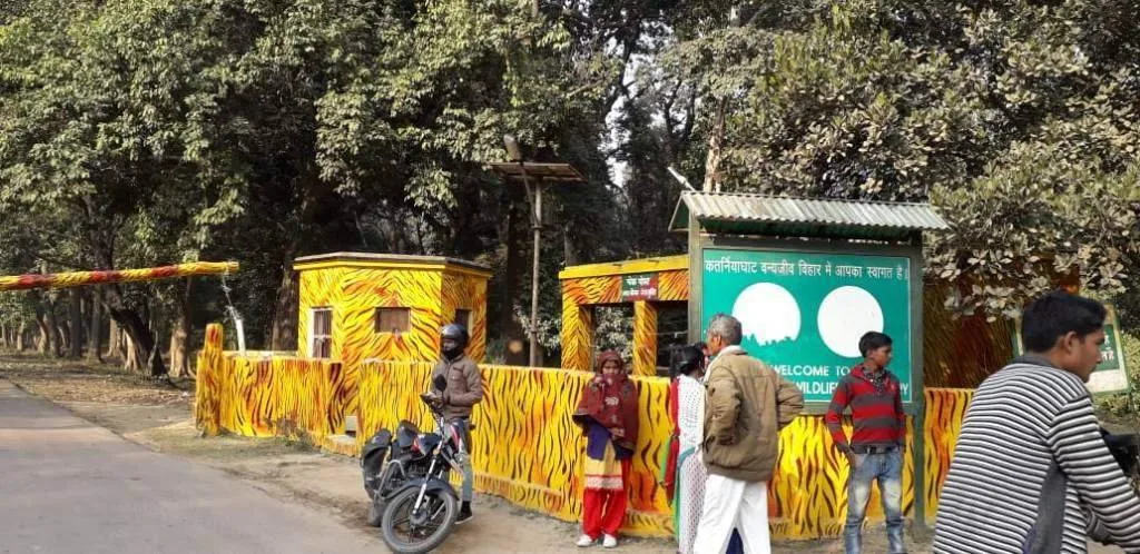 दुधवा वृत्त के टाइगर्स रिज़र्व की पहचान होंगे खास पैटर्न में रंगे वन बैरियर्स: रमेश कुमार पाण्डेय