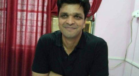आबकारी विभाग द्वारा उड़ाई जा रही नियमों की धज्जियां,नियमों को ताक पर रखकर चल रहा है पीने और पिलाने का खेल