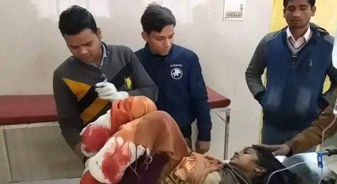 जंगल मे लकड़ी बीन रही युवती का पैर रेलवे ट्रैक में फंसने से कटा,जिला अस्पताल रेफर