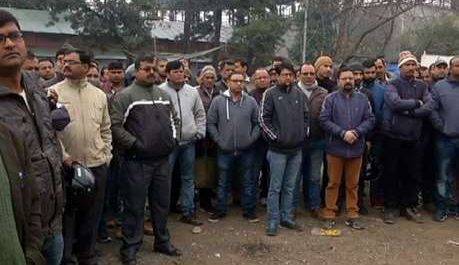 ख़त्म नहीं हुआ कर्मचारी आंदोलन,कैबिनेट बैठक पर टिकी निगाहें