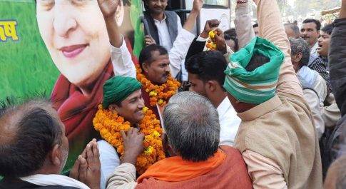 जिला अध्यक्ष के नेतृत्व में जनपद में किसान यात्रा निकली