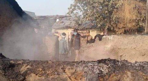 छप्पर में लगी किसान सहित चार मवेशियों की जलकर दर्दनाक मौत