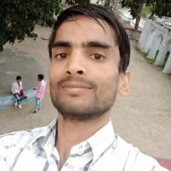 पलियाकलां मे गौरीफंटा बॉर्डर पर भारतीय नागरिकों को नेपाल में प्रवेश न होने के कारण धरना प्रदर्शन करने की नहीं अनुमति
