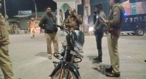 शाहजहांपुर थानाध्यक्ष जयशंकर सिंह ने चलाया सघन वाहन चेकिंग अभियान